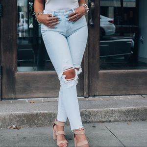 Cello High Rise Mom Jeans - Size 03